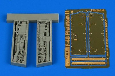 1/48 F-4S Phantom II electronic bay